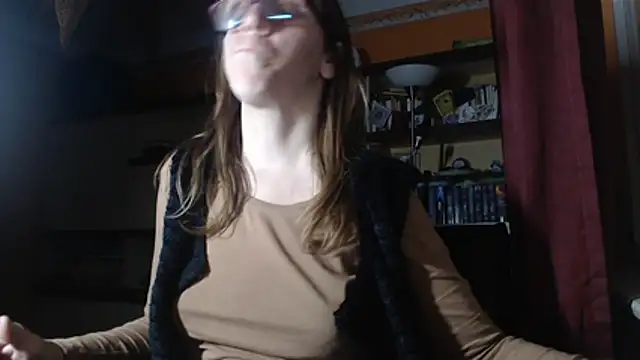 Snapshot of Dettybitch40 chatting on 31, 10, 2025 Dettybitch40 online show from 31, 10, 2025