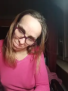 Dettybitch40 online show from 17, 12, 2025