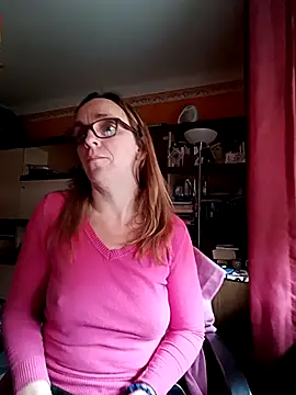 Snapshot of Dettybitch40 chatting on 27, 10, 2025 Dettybitch40 online show from 27, 10, 2025