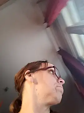 Snapshot of Dettybitch40 chatting on 8, 11, 2025 Dettybitch40 online show from 8, 11, 2025