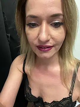 Snapshot of GangBangKitty chatting on 30, 12, 2024 GangBangKitty online show from 30, 12, 2024