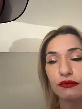 Snapshot of GangBangKitty chatting on 20, 2, 2025 GangBangKitty online show from 20, 2, 2025