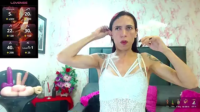 Snapshot of VanessaWolf chatting on 18, 10, 2025 VanessaWolf online show from 18, 10, 2025