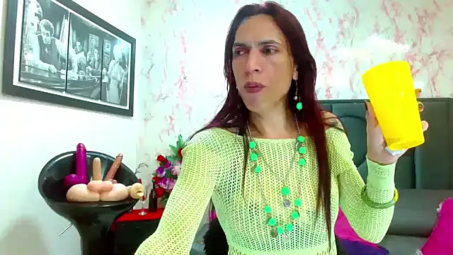 Snapshot of VanessaWolf chatting on 14, 10, 2025 VanessaWolf online show from 14, 10, 2025