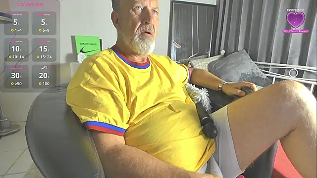 Snapshot of openminddaddy chatting on 23, 5, 2026 openminddaddy online show from 23, 5, 2026