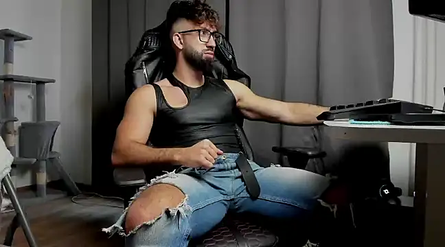 Snapshot of liamaesthetic chatting on 5, 3, 2025 liamaesthetic online show from 5, 3, 2025