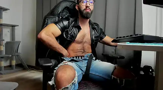 Snapshot of liamaesthetic chatting on 28, 2, 2025 liamaesthetic online show from 28, 2, 2025