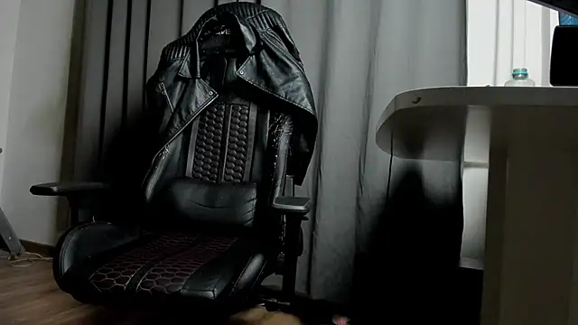 Snapshot of liamaesthetic chatting on 5, 12, 2024 liamaesthetic online show from 5, 12, 2024