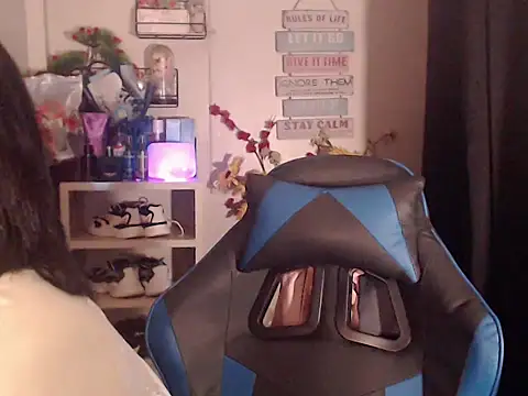 Lemonadexxx online show from 13, 4, 2026