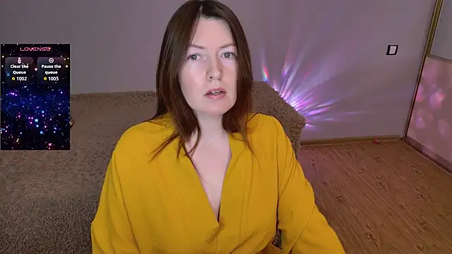 Snapshot of Kira_land chatting on 5, 10, 2025 Kira land online show from 5, 10, 2025