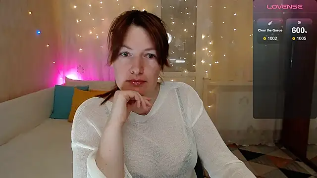 Snapshot of Kira_land chatting on 14, 1, 2025 Kira land online show from 14, 1, 2025