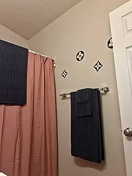 Snapshot of bootiebby chatting on 9, 10, 2025 bootiebby online show from 9, 10, 2025