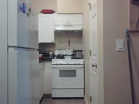 Snapshot of bootiebby chatting on 8, 11, 2025 bootiebby online show from 8, 11, 2025