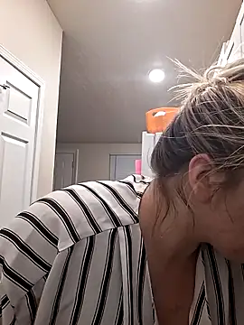 Snapshot of bootiebby chatting on 20, 10, 2025 bootiebby online show from 20, 10, 2025