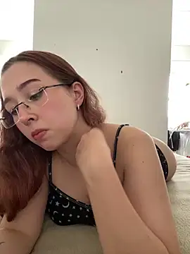 tsuki chan on online show from 9, 3, 2026