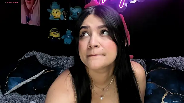 Snapshot of Emilyjhonson_01 chatting on 7, 10, 2025 Emilyjhonson 01 online show from 7, 10, 2025