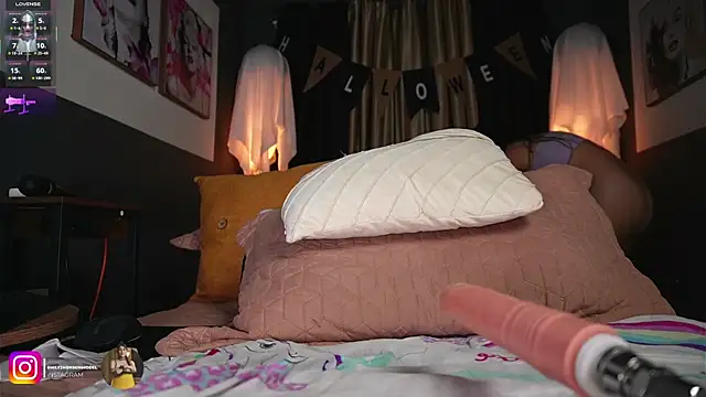 Snapshot of Emilyjhonson_01 chatting on 29, 10, 2025 Emilyjhonson 01 online show from 29, 10, 2025