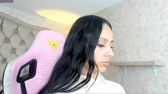 Snapshot of karlyn_angels chatting on 12, 2, 2025 karlyn angels online show from 12, 2, 2025