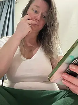 Snapshot of Vivian_MayXxX chatting on 9, 3, 2025 Vivian MayXxX online show from 9, 3, 2025