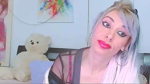 HoneyLara online show from 19, 3, 2026