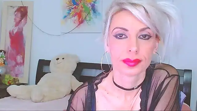 HoneyLara online show from 11, 1, 2026