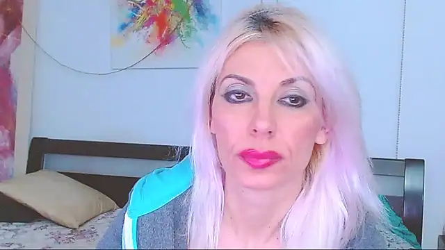 HoneyLara online show from 18, 3, 2025