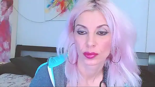 HoneyLara online show from 28, 2, 2025