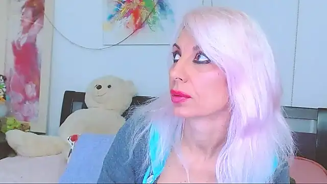 HoneyLara online show from 29, 11, 2025