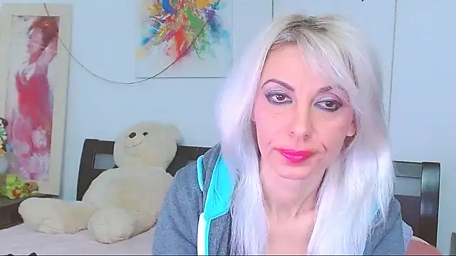 HoneyLara online show from 13, 1, 2026