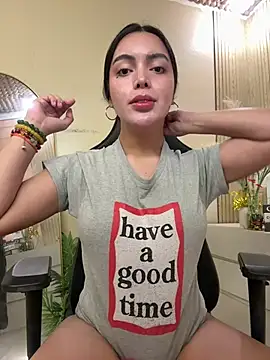 HotstuffCherrySummer online show from 30, 3, 2026