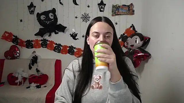 Snapshot of MilanaPrice chatting on 30, 10, 2025 MilanaPrice online show from 30, 10, 2025