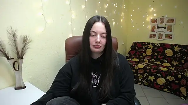 Snapshot of MilanaPrice chatting on 11, 11, 2025 MilanaPrice online show from 11, 11, 2025