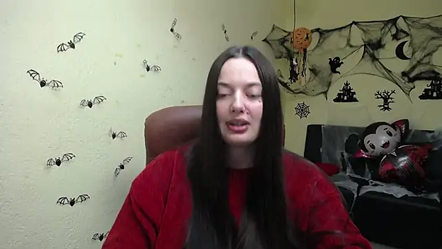 Snapshot of MilanaPrice chatting on 4, 11, 2025 MilanaPrice online show from 4, 11, 2025