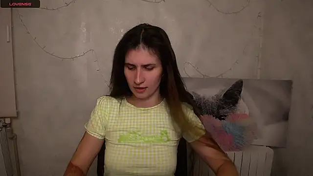 Snapshot of MaryEm976 chatting on 27, 7, 2026 MaryEm976 online show from 27, 7, 2026