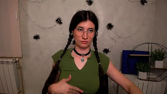 Snapshot of MaryEm976 chatting on 9, 5, 2026 MaryEm976 online show from 9, 5, 2026