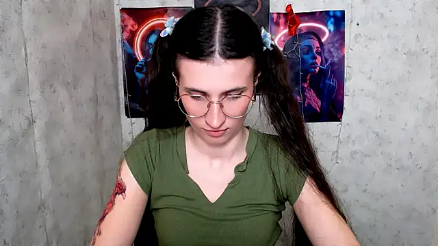 MaryEm976 online show from 18, 4, 2026