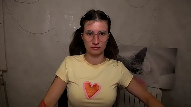 Snapshot of MaryEm976 chatting on 5, 7, 2026 MaryEm976 online show from 5, 7, 2026