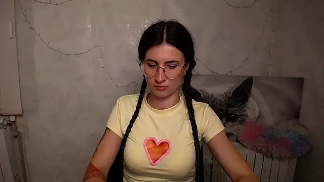 Snapshot of MaryEm976 chatting on 26, 5, 2026 MaryEm976 online show from 26, 5, 2026