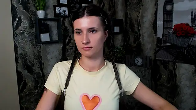 Snapshot of MaryEm976 chatting on 26, 6, 2026 MaryEm976 online show from 26, 6, 2026