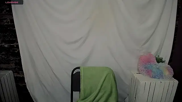 MaryEm976 online show from 18, 3, 2025