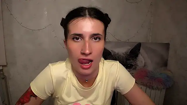 Snapshot of MaryEm976 chatting on 20, 5, 2026 MaryEm976 online show from 20, 5, 2026