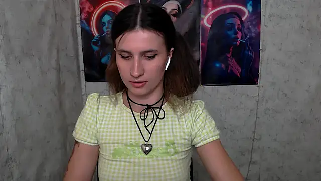 Snapshot of MaryEm976 chatting on 31, 7, 2026 MaryEm976 online show from 31, 7, 2026
