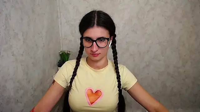 Snapshot of MaryEm976 chatting on 24, 6, 2026 MaryEm976 online show from 24, 6, 2026