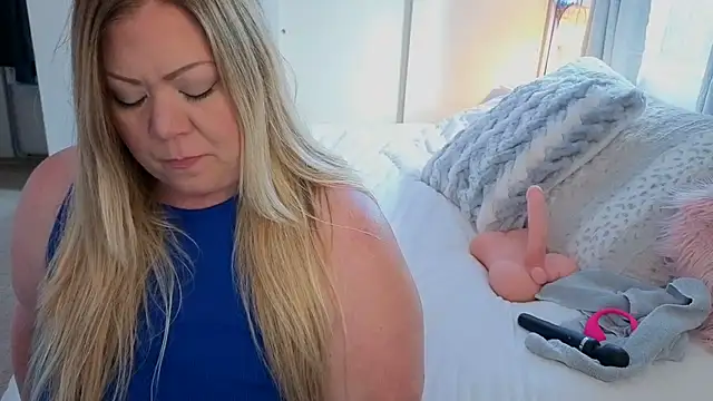 JESS LOVES online show from 23, 10, 2025