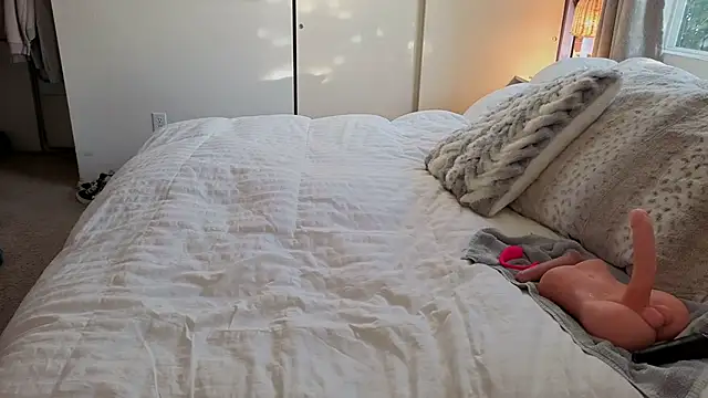 JESS LOVES online show from 9, 11, 2025