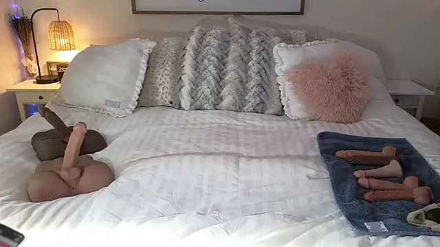 JESS LOVES online show from 25, 7, 2026