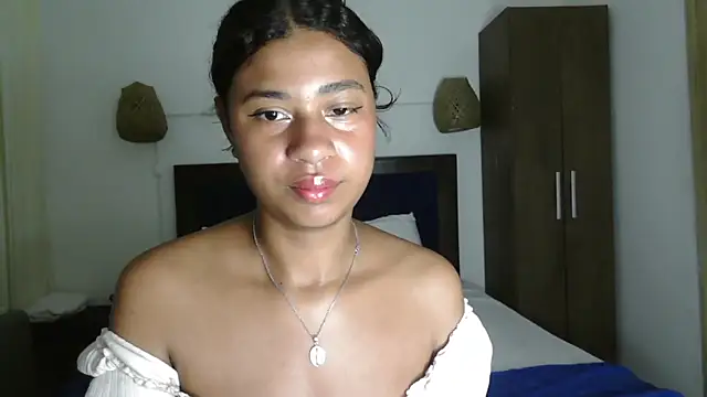 dark enchantress  online show from 29, 3, 2026