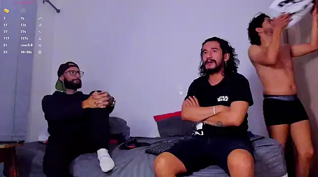 Snapshot of Cloudy_pigDude chatting on 16, 2, 2025 Cloudy pigDude online show from 16, 2, 2025