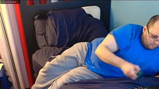 Snapshot of lefty15242 chatting on 10, 10, 2025 lefty15242 online show from 10, 10, 2025