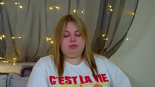 LillianKim online show from 16, 11, 2025